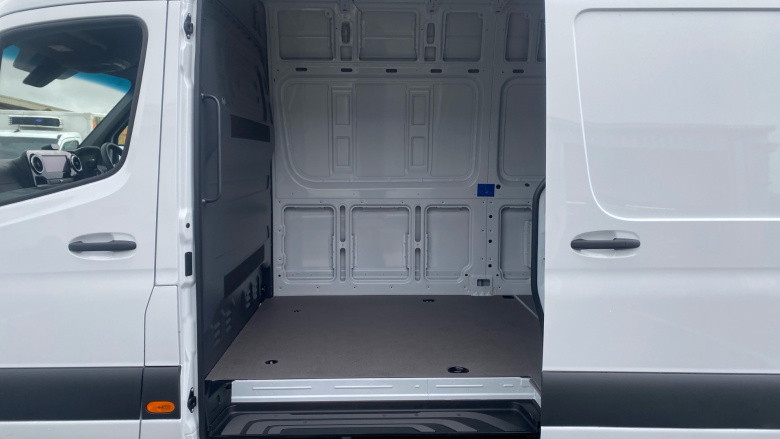 Mercedes-Benz Sprinter 315Cdi L3 Diesel Rwd 3.5t H2 Pro Van 9G-Tronic